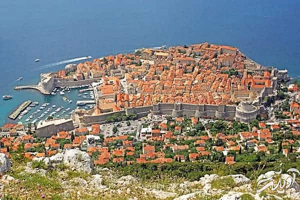 22 شهر محصور با دیوار دوبرونیک